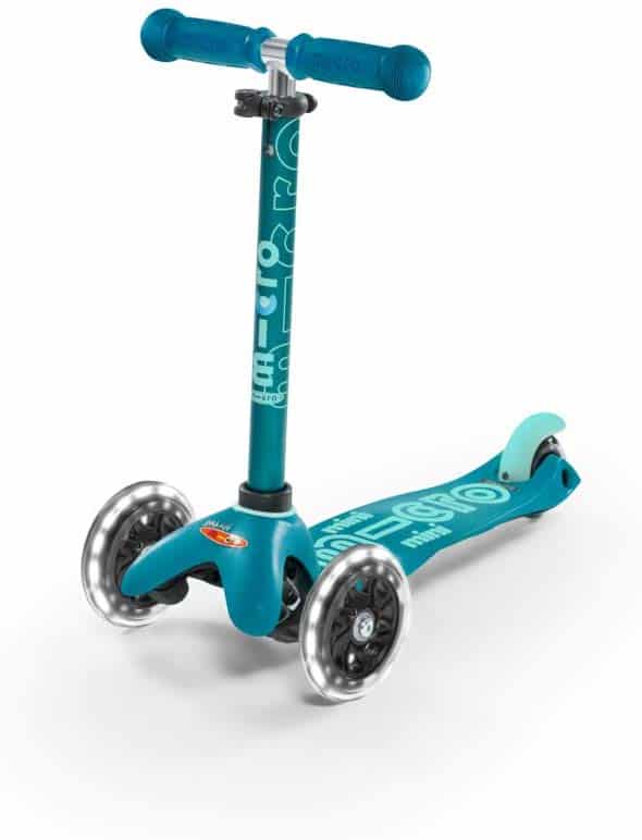 Micro deluxe scooter huren Ibiza